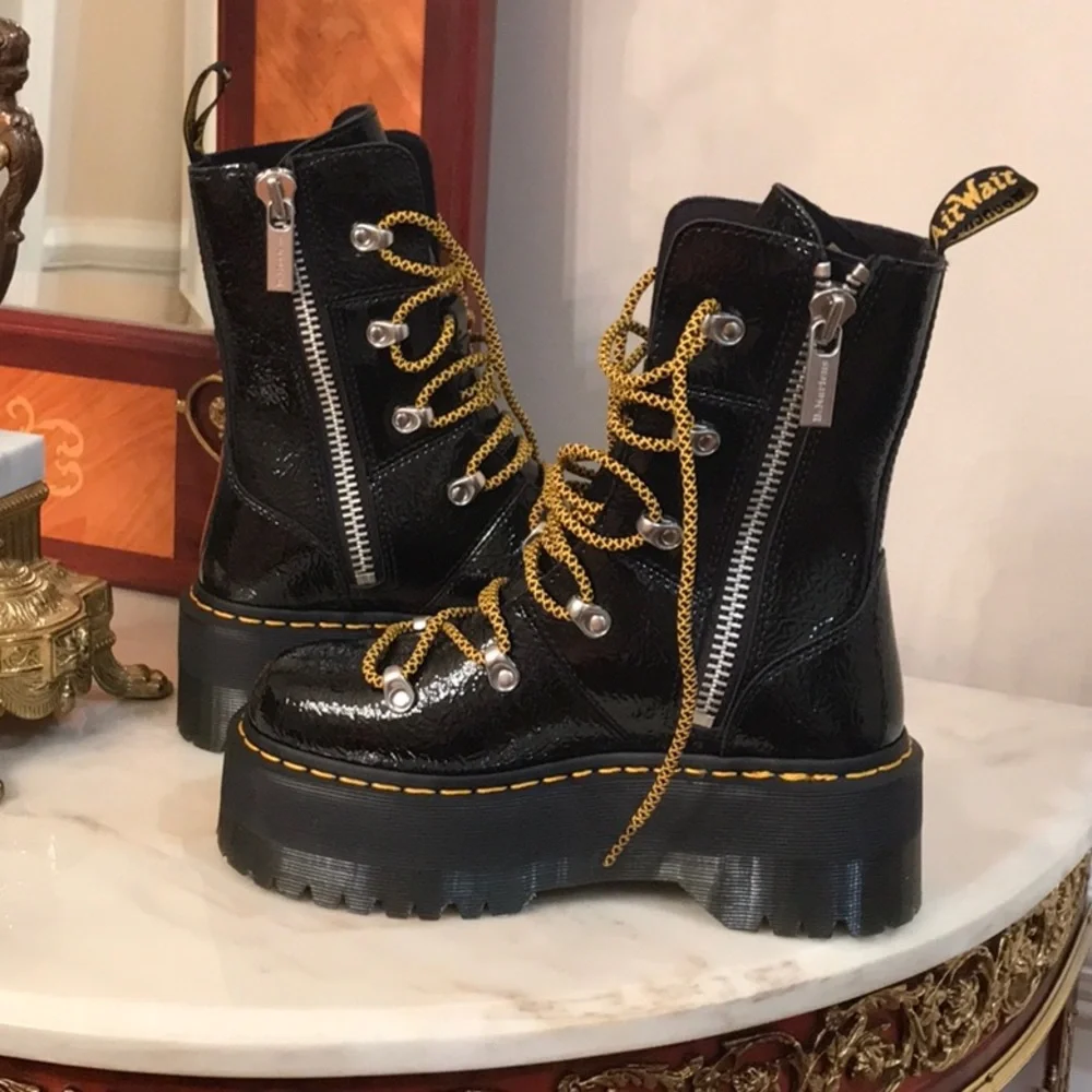 Dr. Martens Ghilana Max Lace-Up Black Pattern Leather Platform Boot sz.6